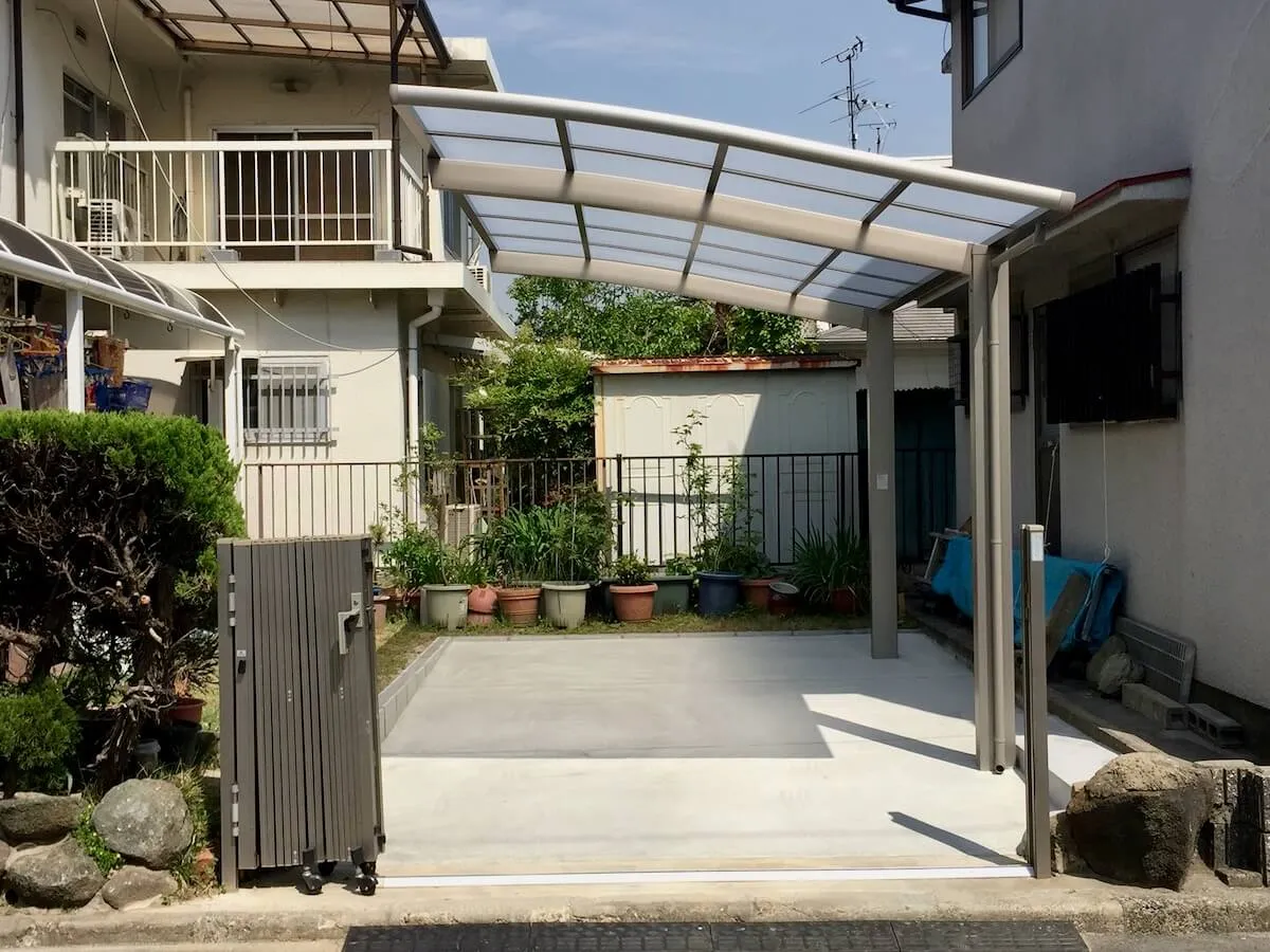 玄関門扉とガレージの改修工事