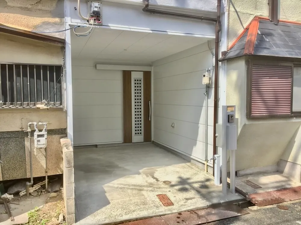４連棟住宅のうち１棟の全面改修工事